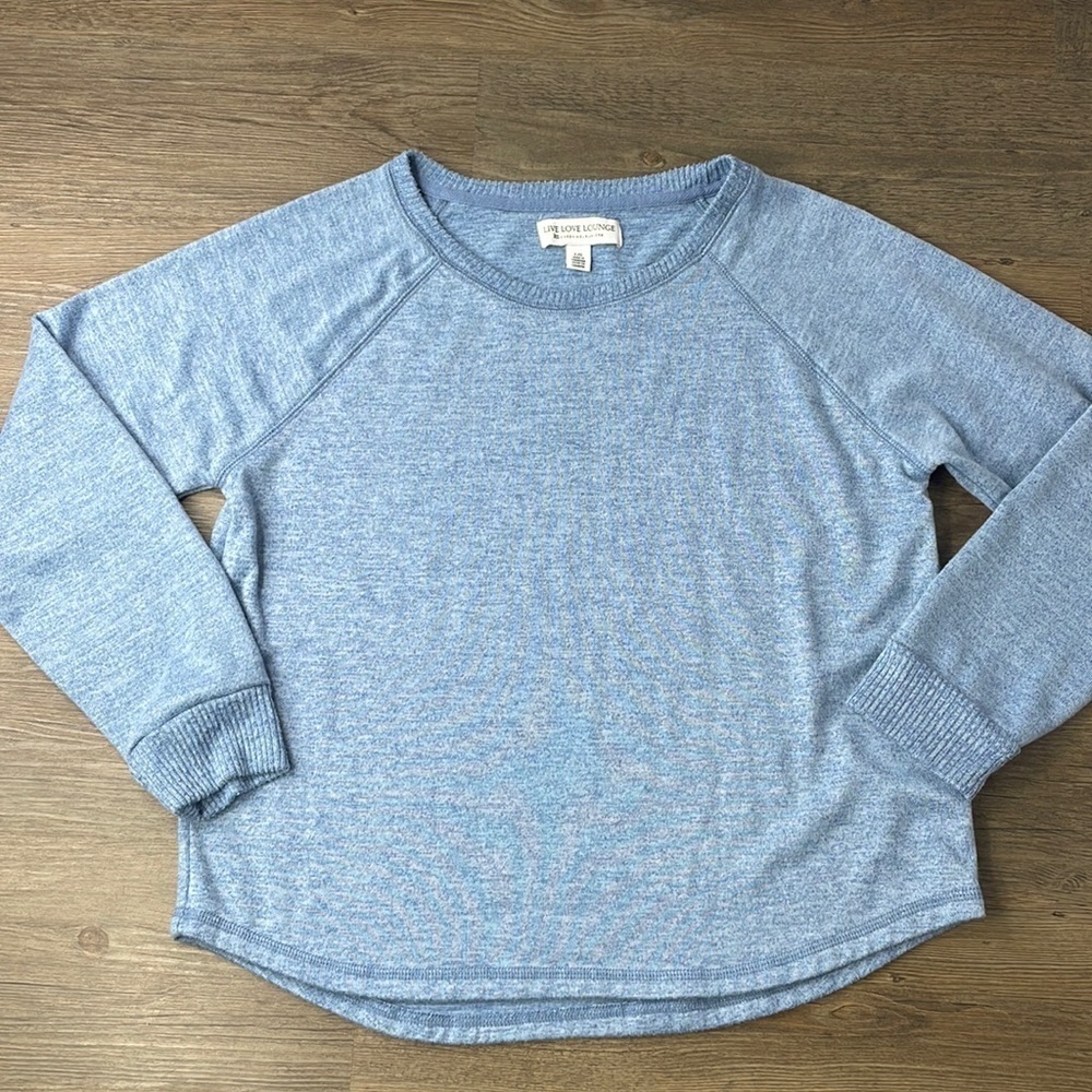 Live Love Lounge Women’s Blue Crewneck Raglan Sleeve  Sweater, size Large